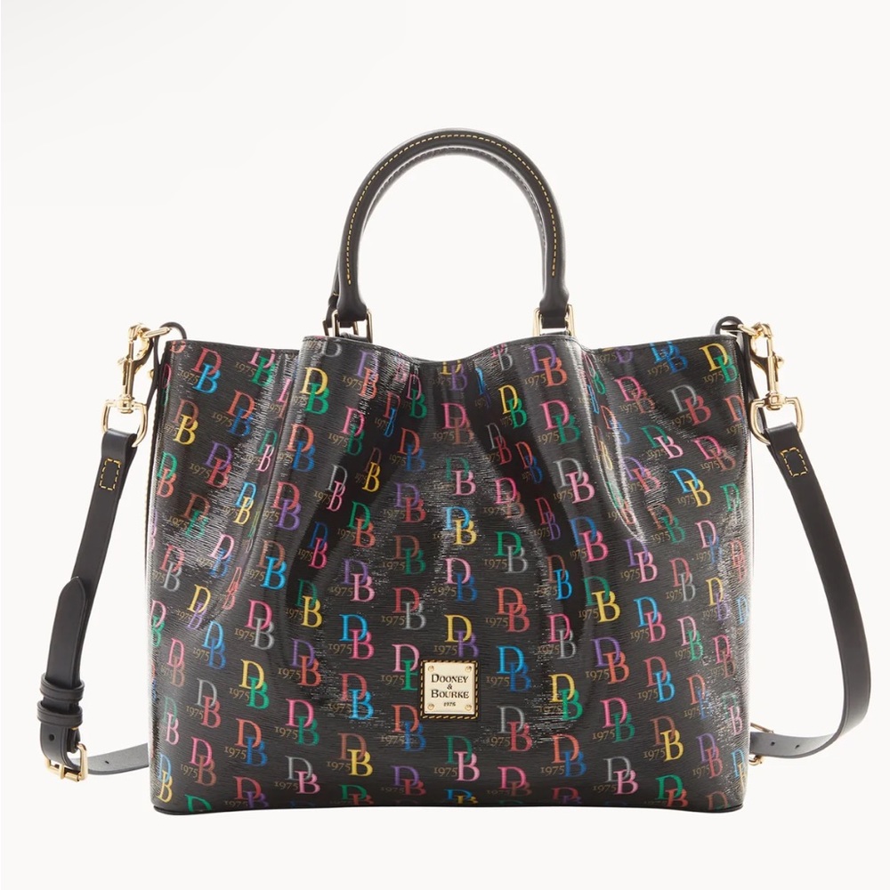 Dooney and Bourke db75 Large Barlow, NWT, in original plastic
